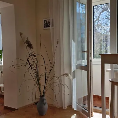 Hideaway Near Centre
